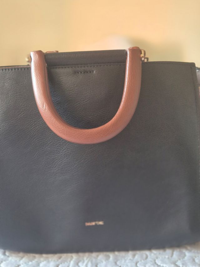 Bolso de vestir negro y marrón