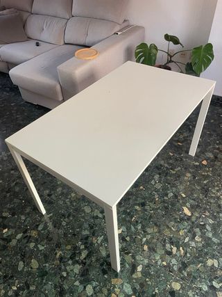 Mesa IKEA MELLTORP Blanca