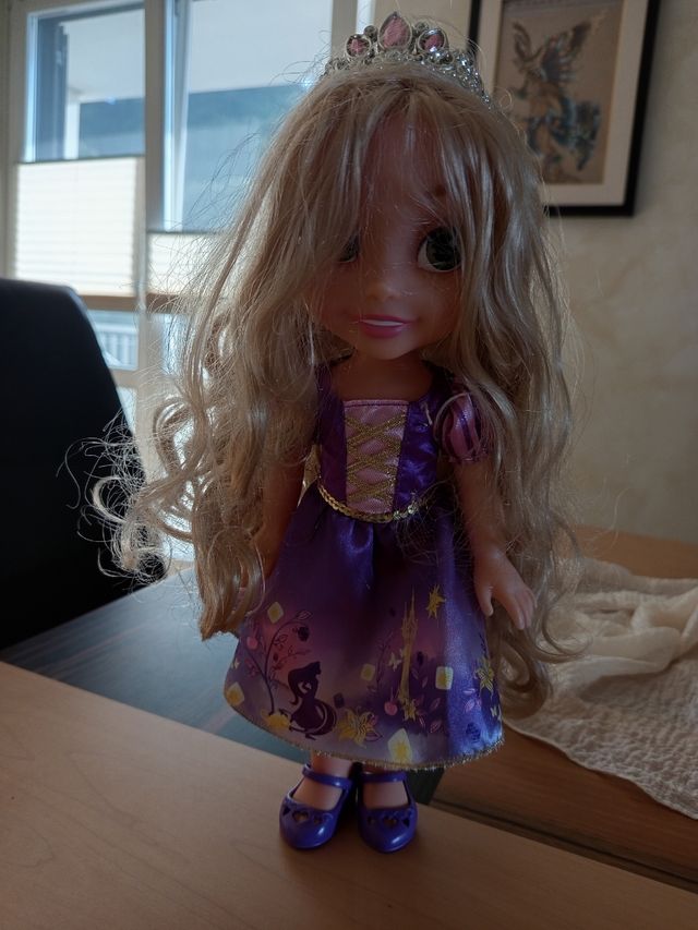 Bambola originale principessa con diadema