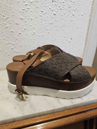 Sandalias Michael Kors Marrones