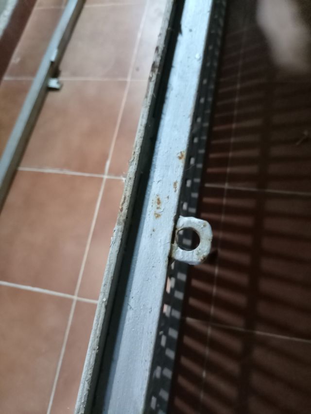 Cierre metálico balcón 