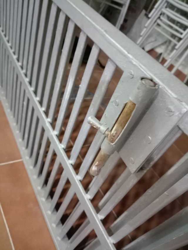 Cierre metálico balcón 