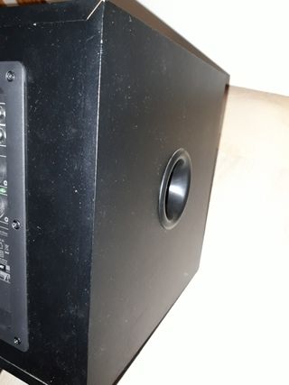 Subwoofer Trust Amplificado Negro/Gris
