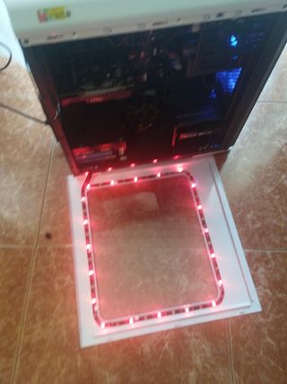 Torre Gamer MSI blanca,40 gigas ddr4,NV de 500