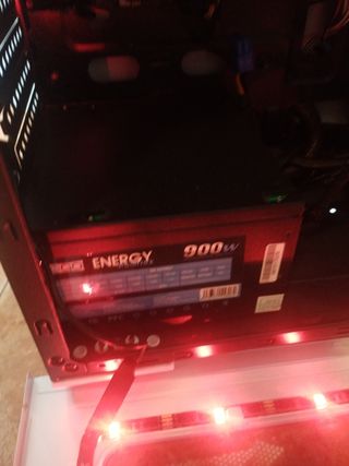 Torre Gamer MSI blanca,40 gigas ddr4,NV de 500