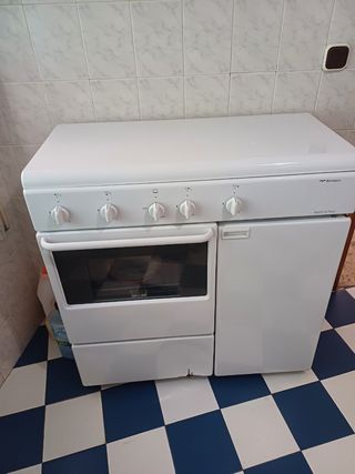 Cocina de gas butano Bompani