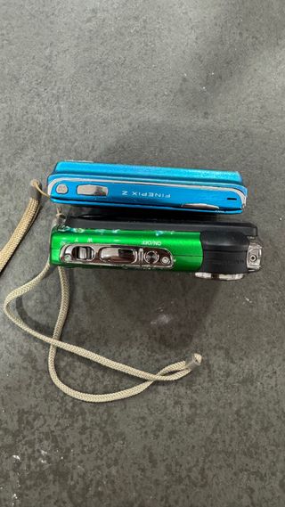 2 Cámaras Digitales Fujifilm FinePix y XP