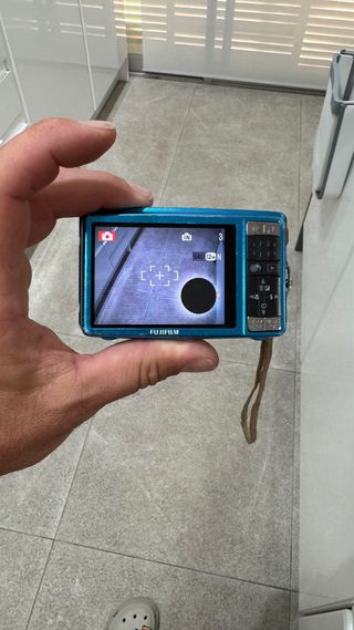 2 Cámaras Digitales Fujifilm FinePix y XP