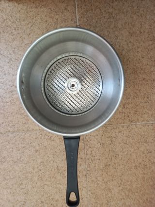 Pasapurés de metal y plástico