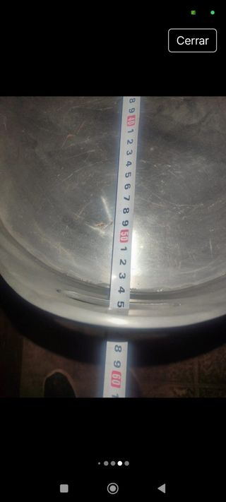 Antiguo velador de metal