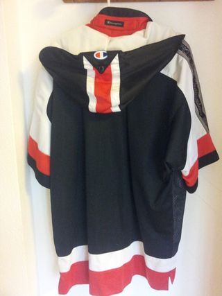 Chaleco Champion Negro y Rojo Talla M