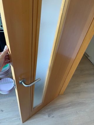 Puerta maciza salón/cocina con cristal (sin envío)