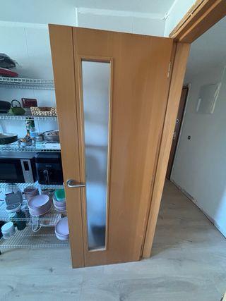Puerta maciza salón/cocina con cristal (sin envío)