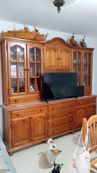 Mueble de salón de madera