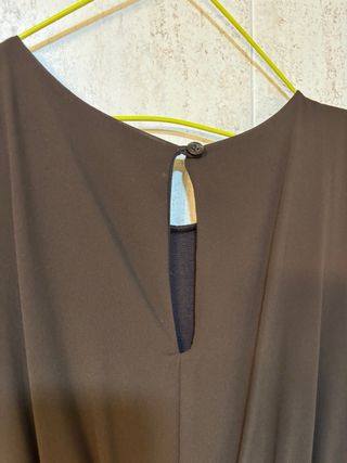 Vestido  marrón con pedrería