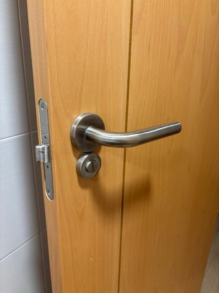 Puerta de baño de madera (sin envío)