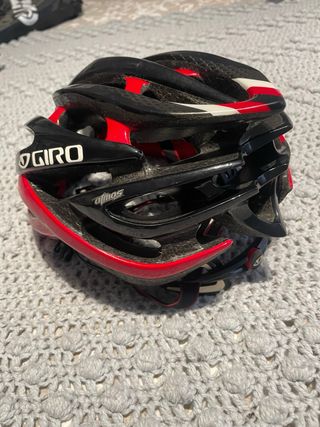 Casco Giro Atmos y Maillot talla L