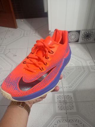 Zapatillas de fútbol sala Nike naranjas
