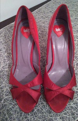 Scarpe rosse con tacco