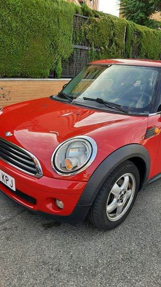 Mini One R56 gasolina. Muy cuidado.
