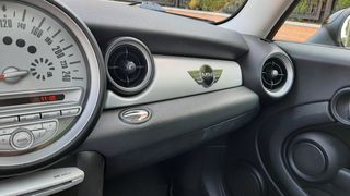 Mini One R56 gasolina. Muy cuidado.