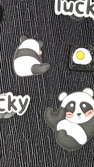 6 adornos para zapatos: corazón y panda