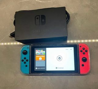 Nintendo Switch con protectores