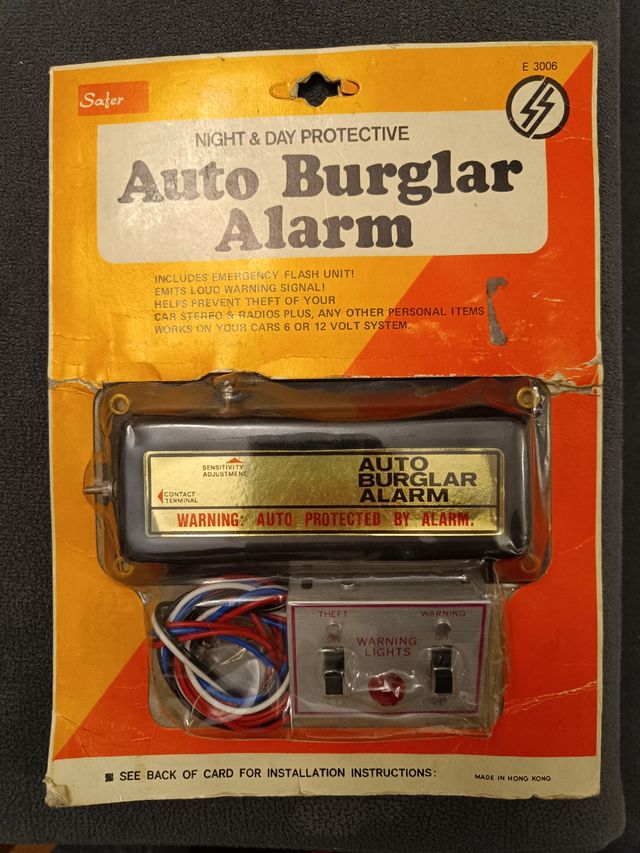Alarma de coche vintage sin abrir