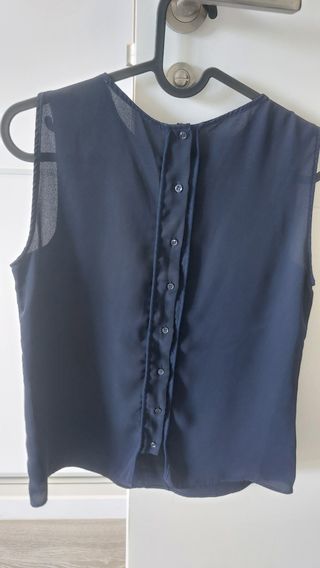 Blusa azul marino sin mangas