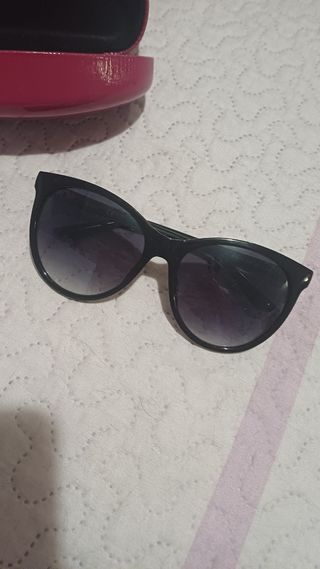 Gafas de sol Guess negras