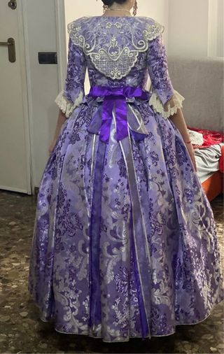 Traje de Fallera Morado y Plateado