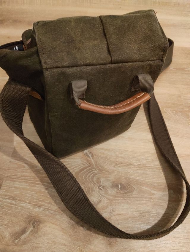 Bolsa National Geographic en perfecto estado