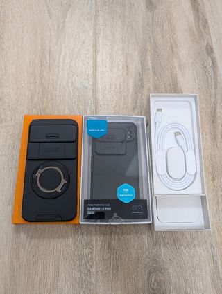 Funda Nillkin Camshield Pro y Cable Pixel 9 Pro XL