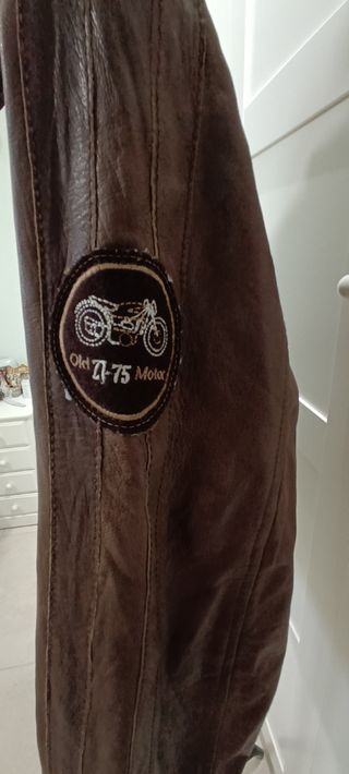 Chaqueta de cuero marrón Zara