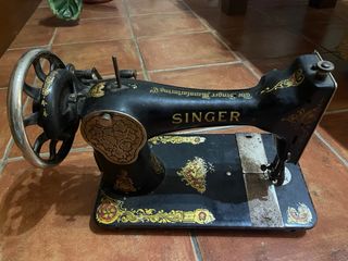 Maquina de coser Singer