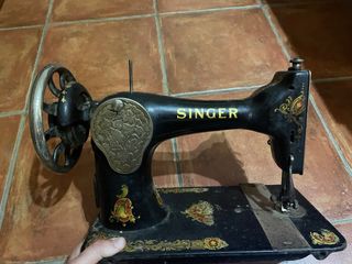 Maquina de coser Singer