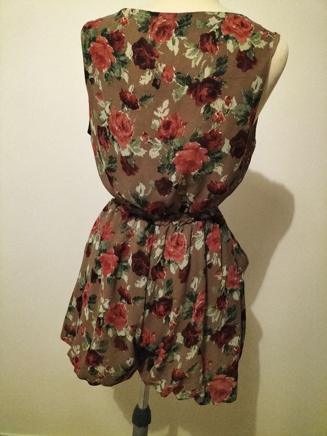 Vestito floreale marrone e rosso