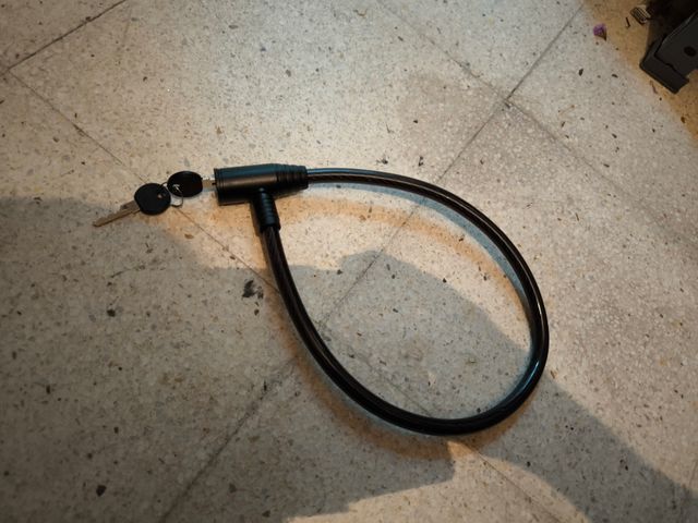 Cadena de cable para bicicleta con llaves