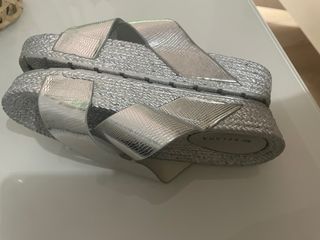 Sandalias plateadas KELARA