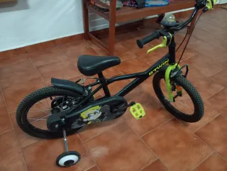 Bicicleta infantil B'TWIN 18 negra/amarilla
