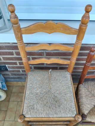 Sillas de madera con asiento de enea
