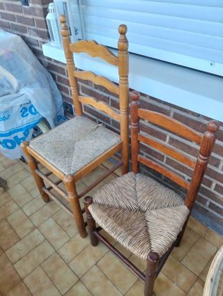 Sillas de madera con asiento de enea