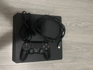 PS4 Slim Negra + Mando y Cables