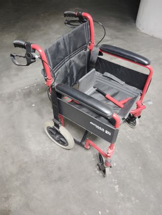 Silla de ruedas plegable