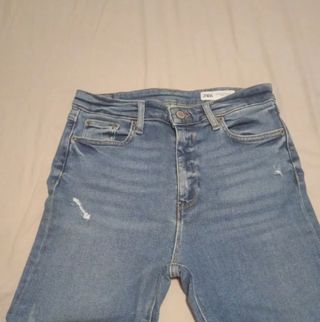 Lote 3 Pantalones Vaqueros Mujer Zara y Levis