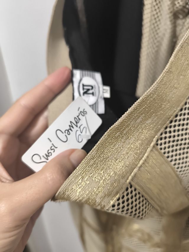 Vestido NJ dorado talla M