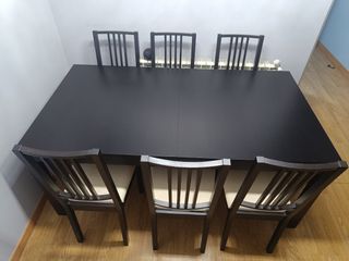 Mesa extensible IKEA y 6 sillas