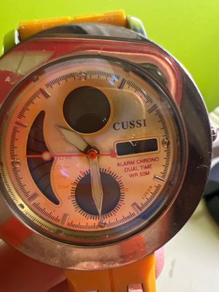 Reloj CUSSI plateado y amarillo