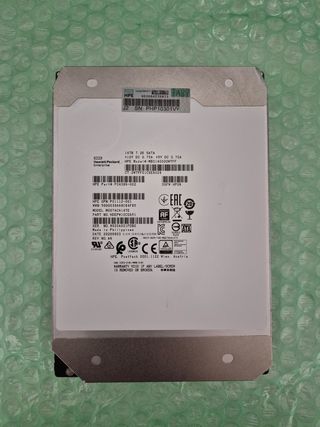 Disco Duro Toshiba/HPE 14TB SATA
Gama Alta