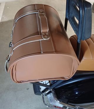 Maleta de cuero para moto